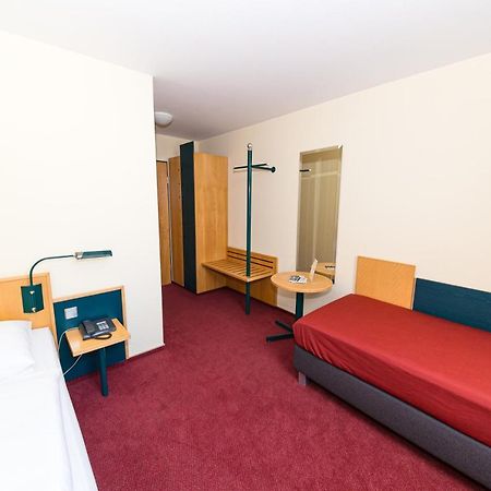 Akzent Parkhotel Trebbin Exterior foto