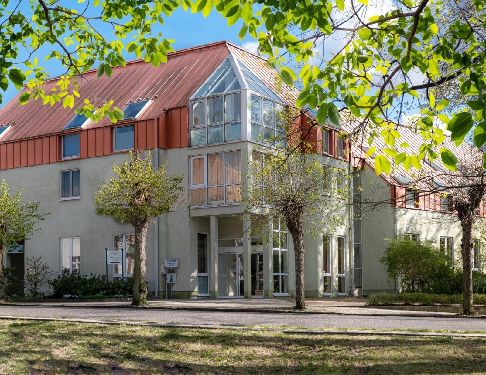 Akzent Parkhotel Trebbin Exterior foto